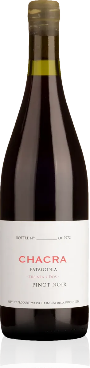 Treinta Y Dos Pinot Noir